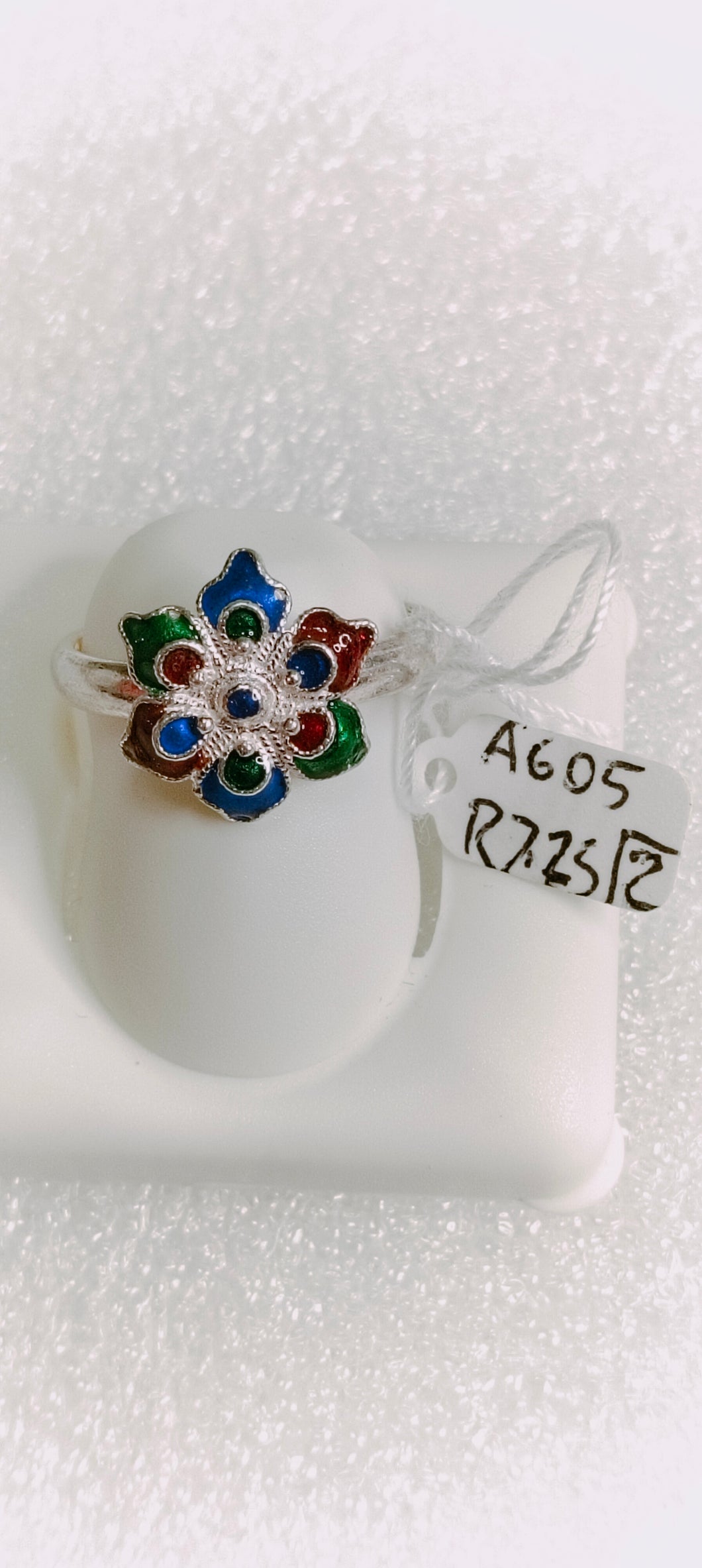 605 Silvery Jewelry