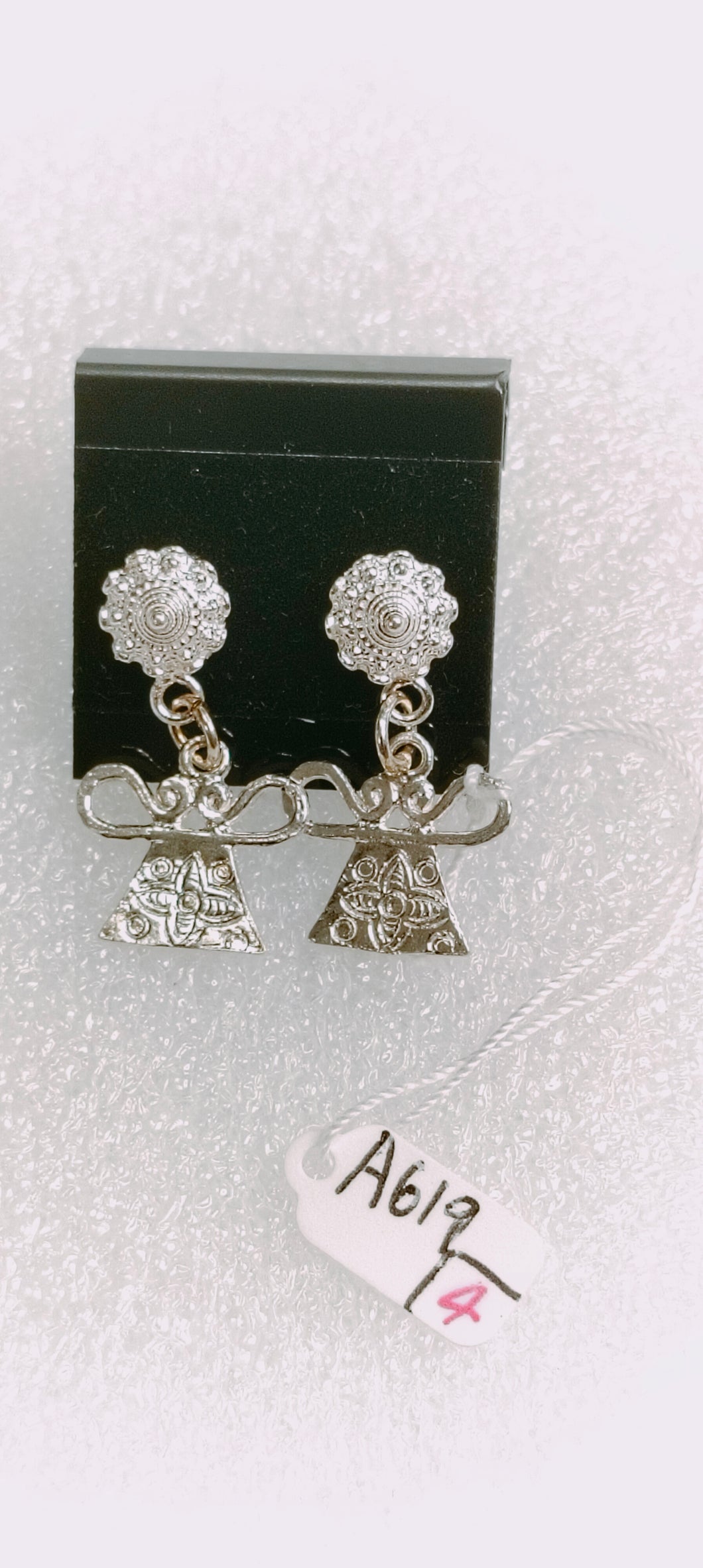 619 Silvery Jewelry