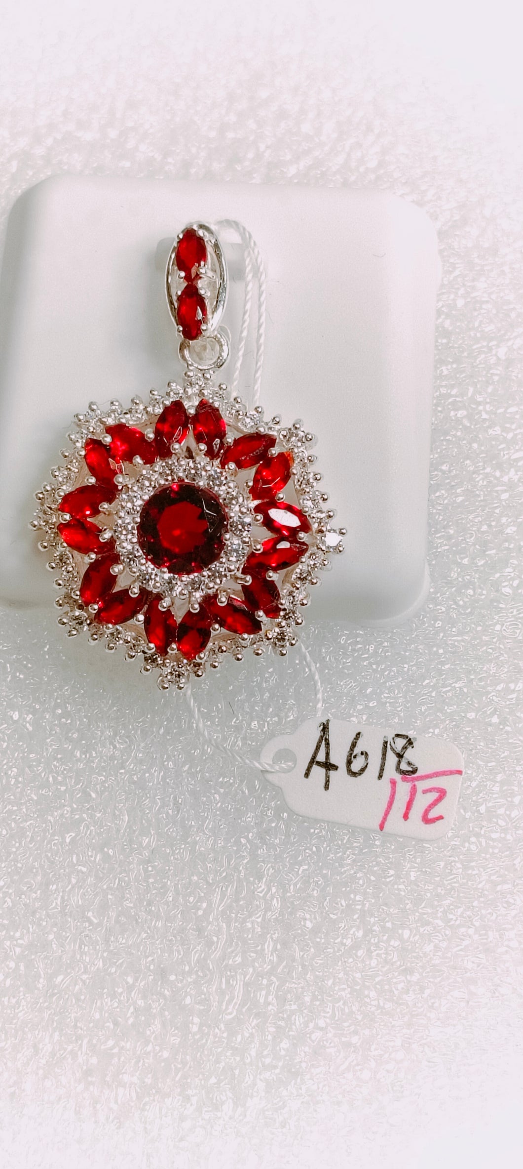 618 Silvery Jewelry