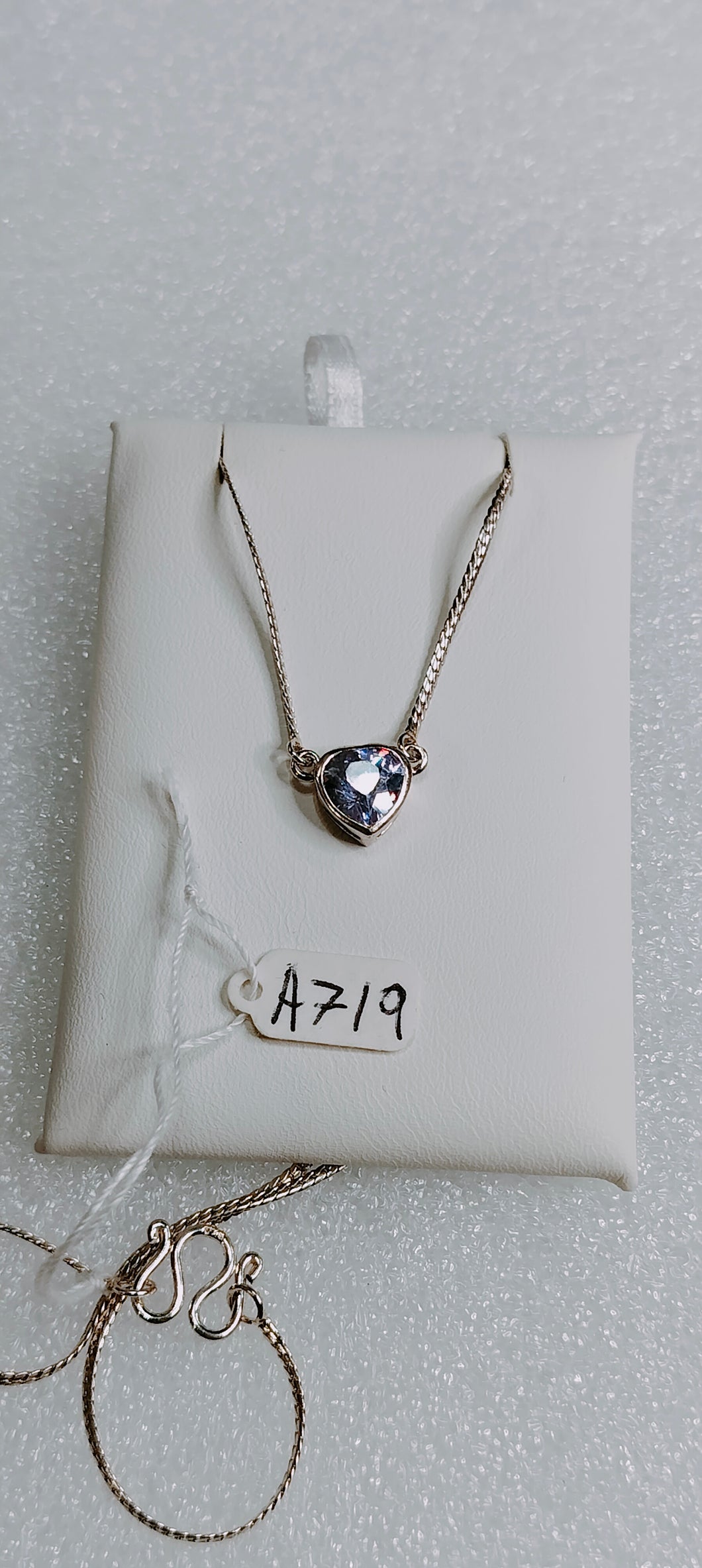 719 Silvery Jewelry