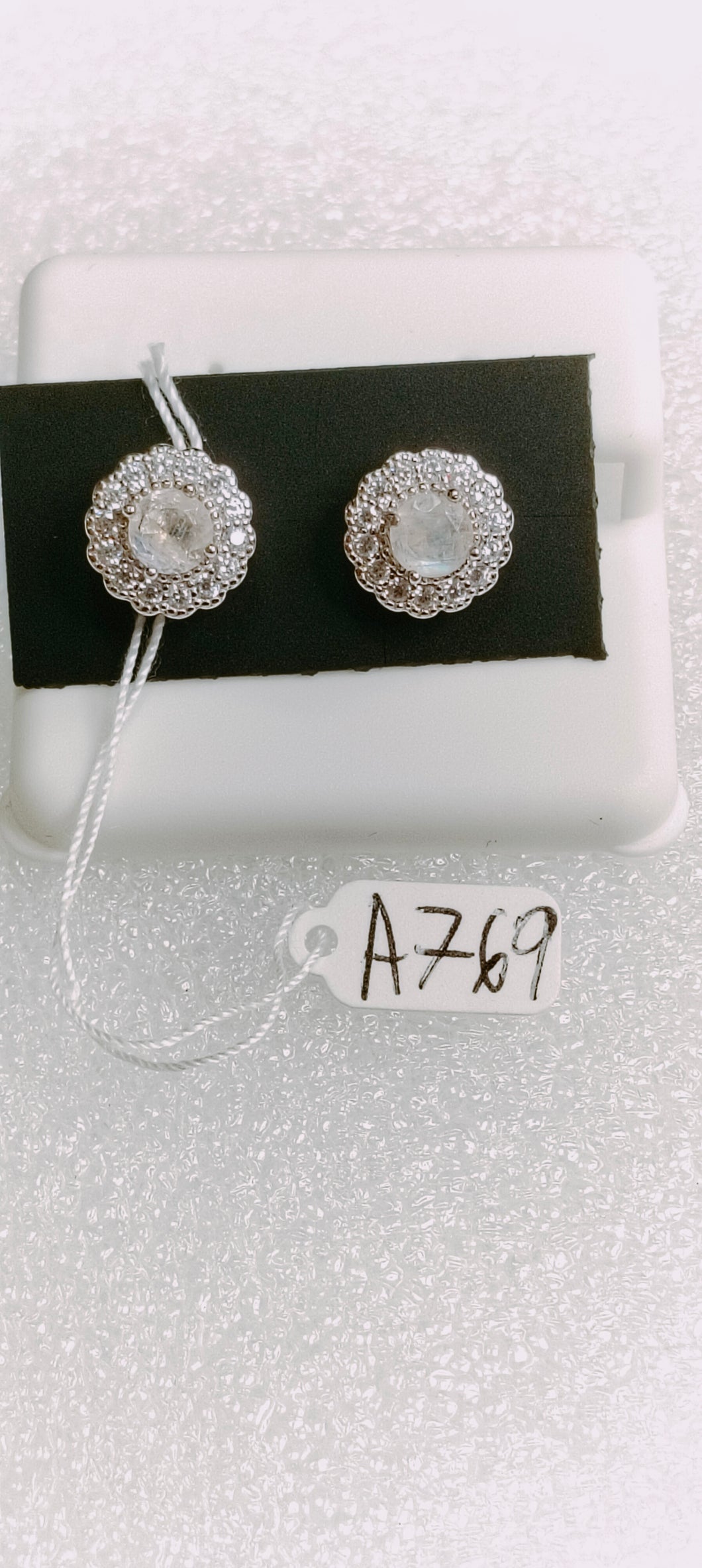 769 Silvery Jewelry