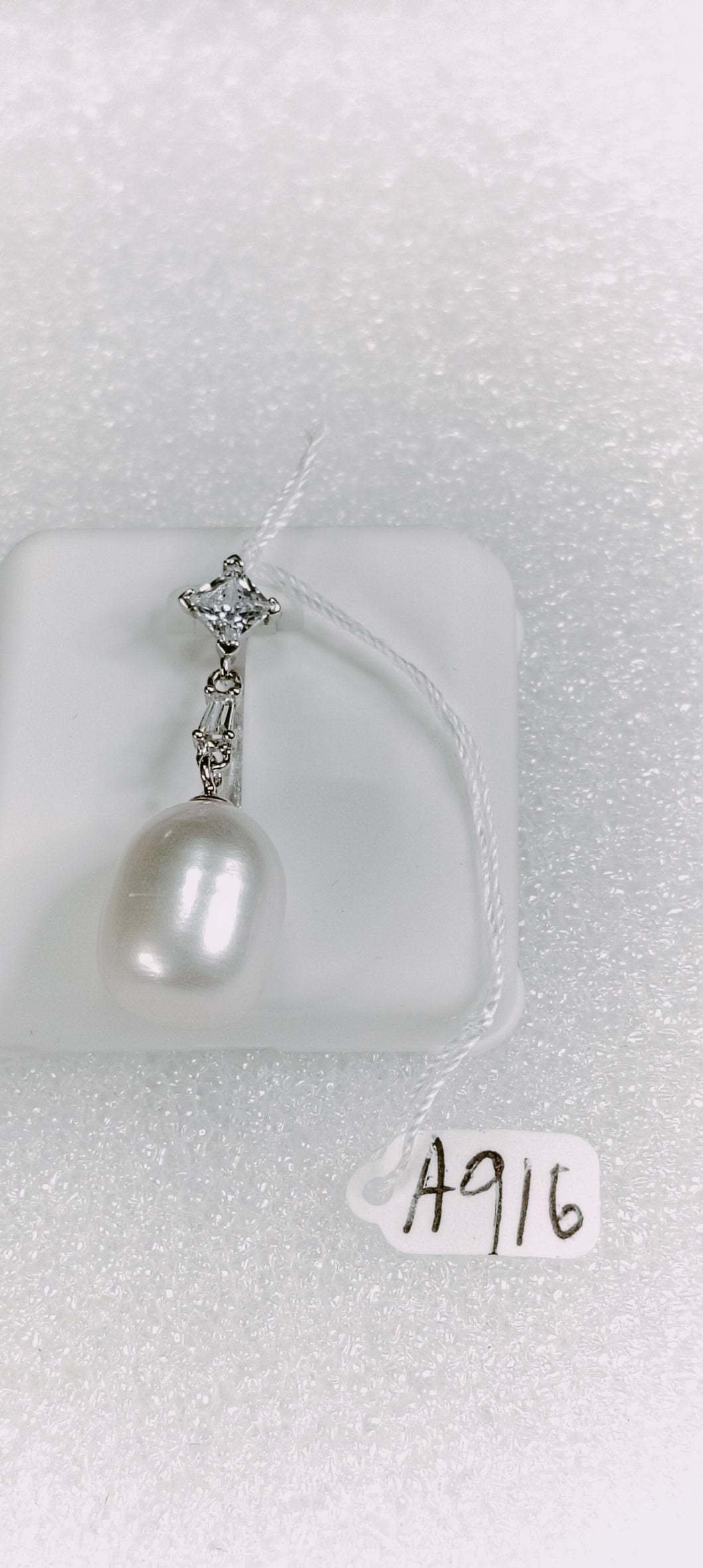 916 Silvery Jewelry